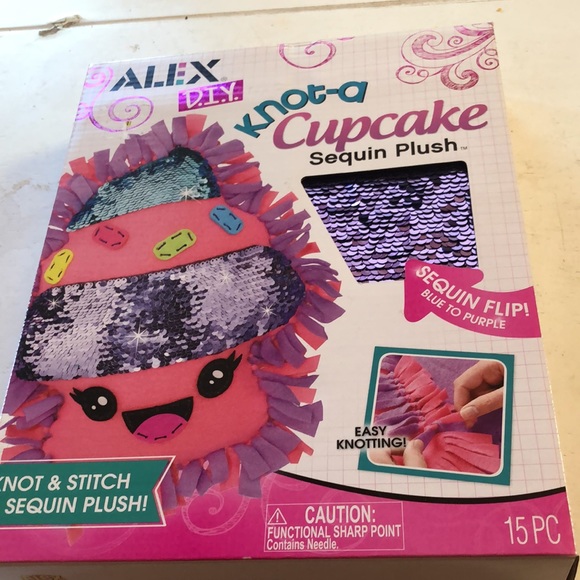 Knot -a cupcake  sequin plush - Picture 5 of 10